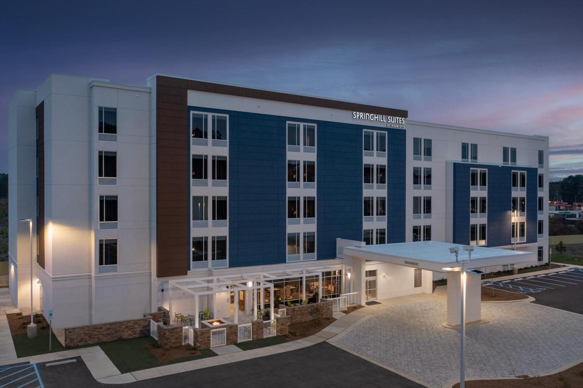 Springhill Suites By Marriott Fayetteville I-95 エクステリア 写真